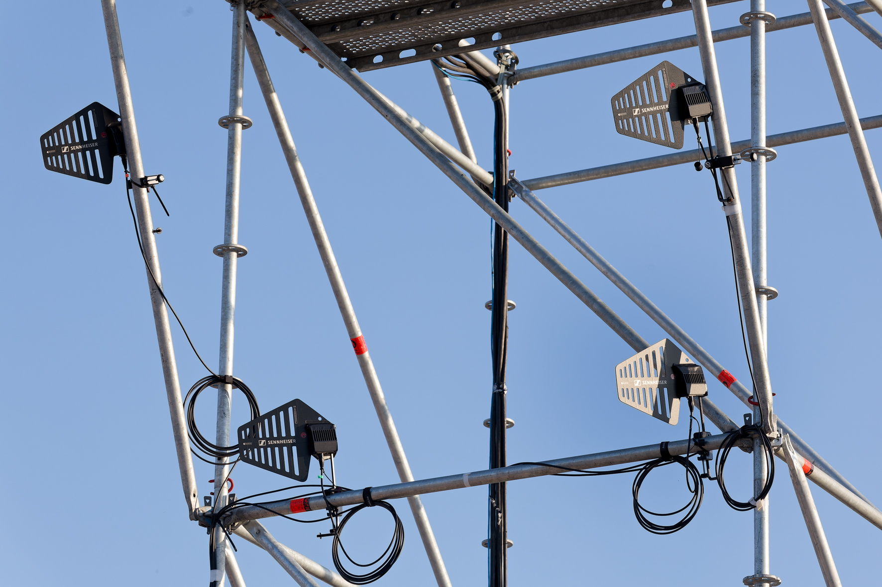 Four Spectera DAD antennas on a lighting tower Four Spectera DAD antennas on a lighting tower