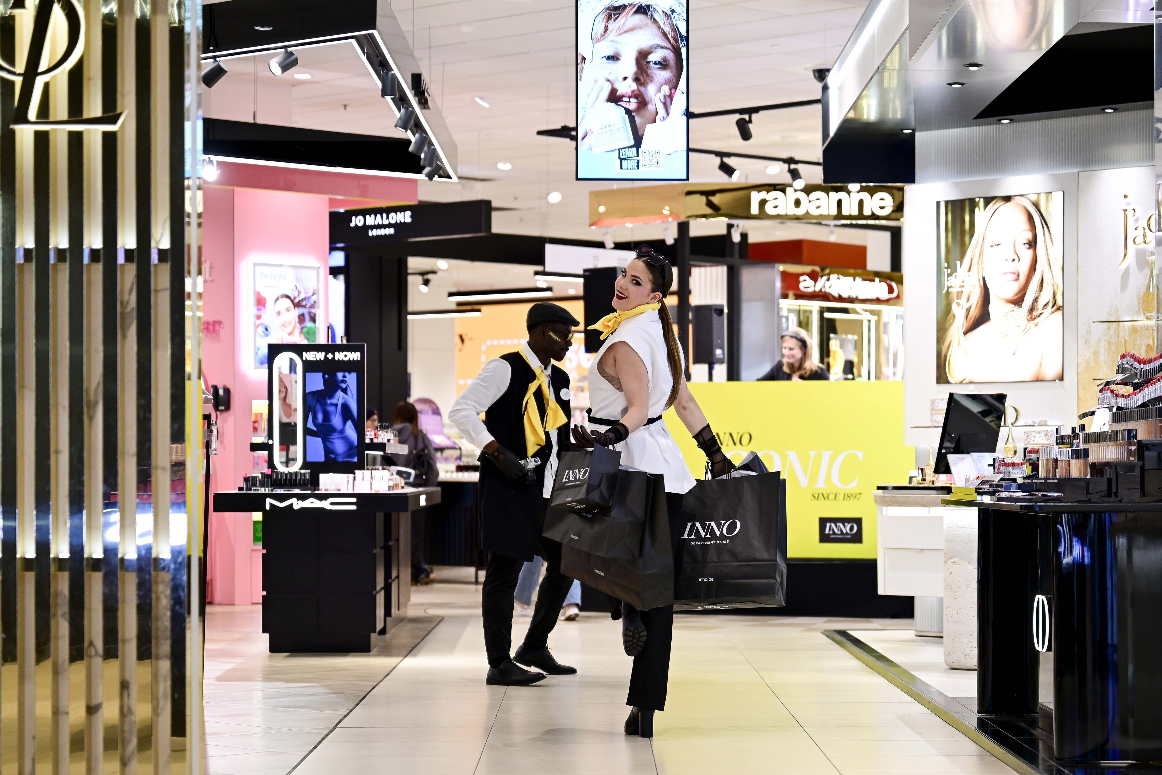 INNO présente le « Mois des designers » : un hommage aux designers, aux marques et aux clients.