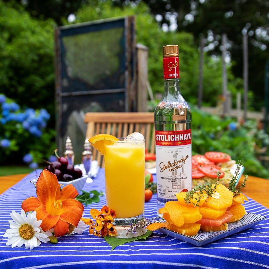 3 cocteles con vodka para darle la bienvenida a la primavera 