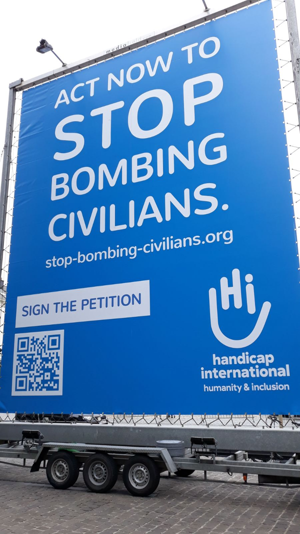 Handicap International challenges the international community: act now to stop bombing civilians!
