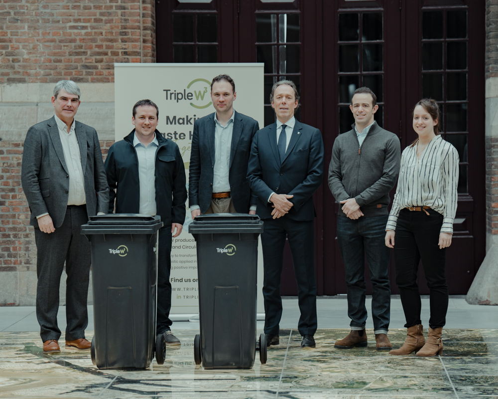 Op de foto van links naar rechts: Johan Klaps, Tal Shapira, Ken Casier,  Jacques Vandermeiren, Amir Oranim,  Imke Welzen 