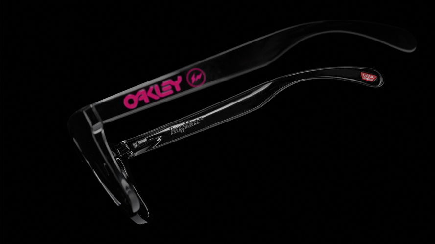DROP 2 - OAKLEY x FRAGMENT COLLECTION FROGSKINS PINK (2)