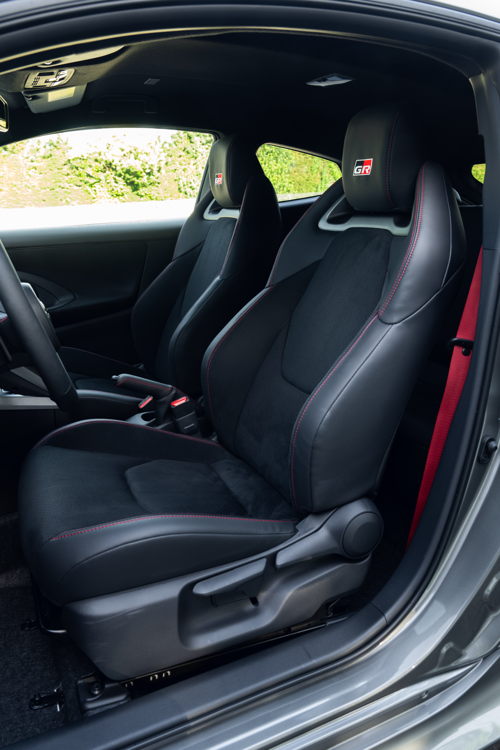 2024_GR Yaris_Automatic_Precious Metal_DPL_Interior and Details__006