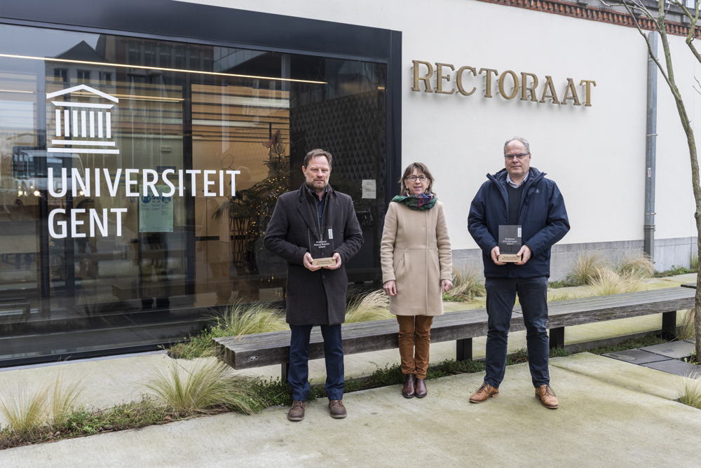 Gedeputeerde Riet Gillis, samen met professors Pascal Boeckx & Kris Verheyen - UGent
