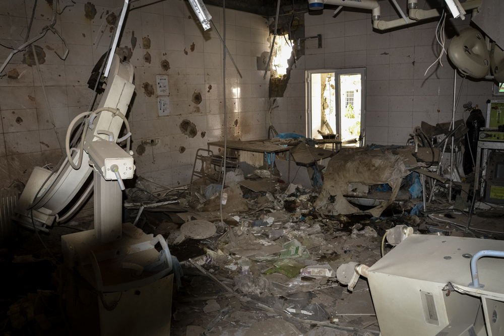 De operatiezaal van het traumacentrum in Kunduz na de vernietiging © Dan Sermand