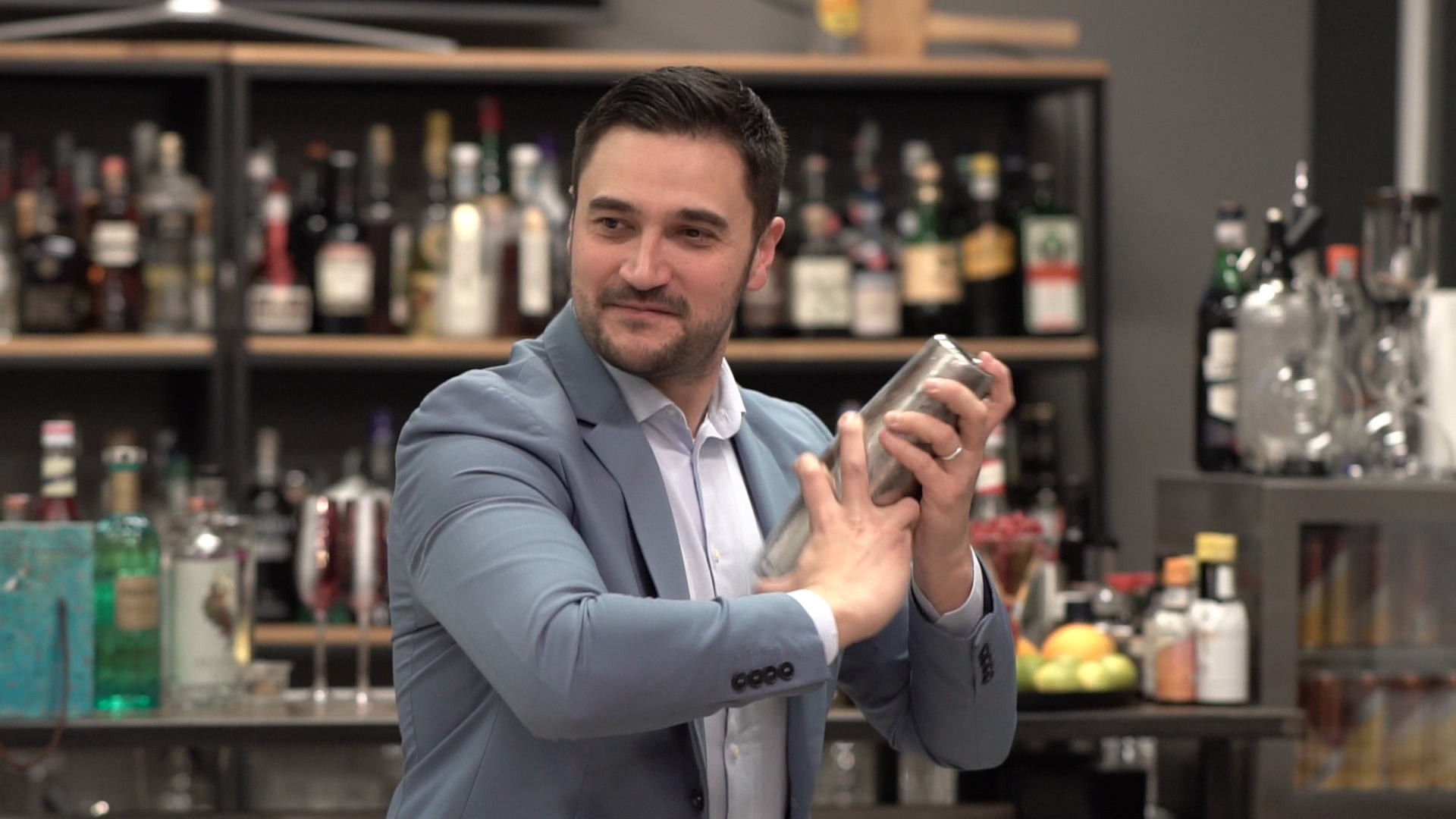 Il futuro della mixology a Identità Golose: Nonsolococktails con Mattia Pastori esplora nuovi trend e orizzonti nel mondo della miscelazione