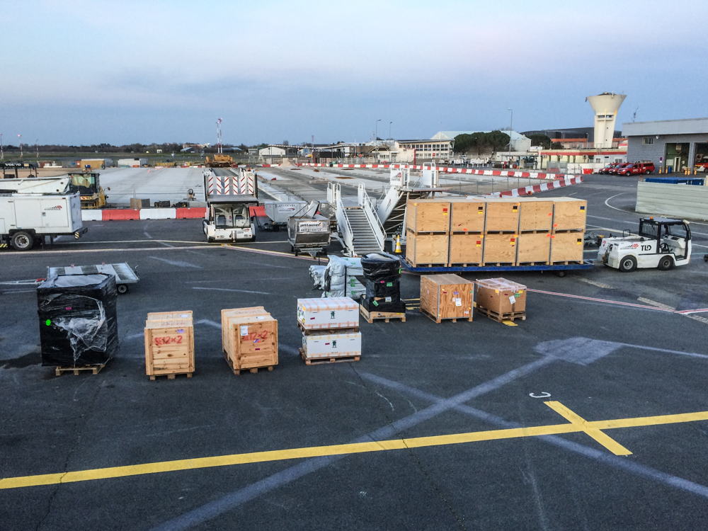 MSF teams are loading medical equipment including inflatable hospital in Merignac airport on 21 March 2020 to be sent to Isfahan, Iran to respond to the coronavirus pandemic.
Copyright: Brigitte Rossotti/MSF MSF teams are loading medical equipment including inflatable hospital in Merignac airport on 21 March 2020 to be sent to Isfahan, Iran to respond to the coronavirus pandemic.
Copyright: Brigitte Rossotti/MSF