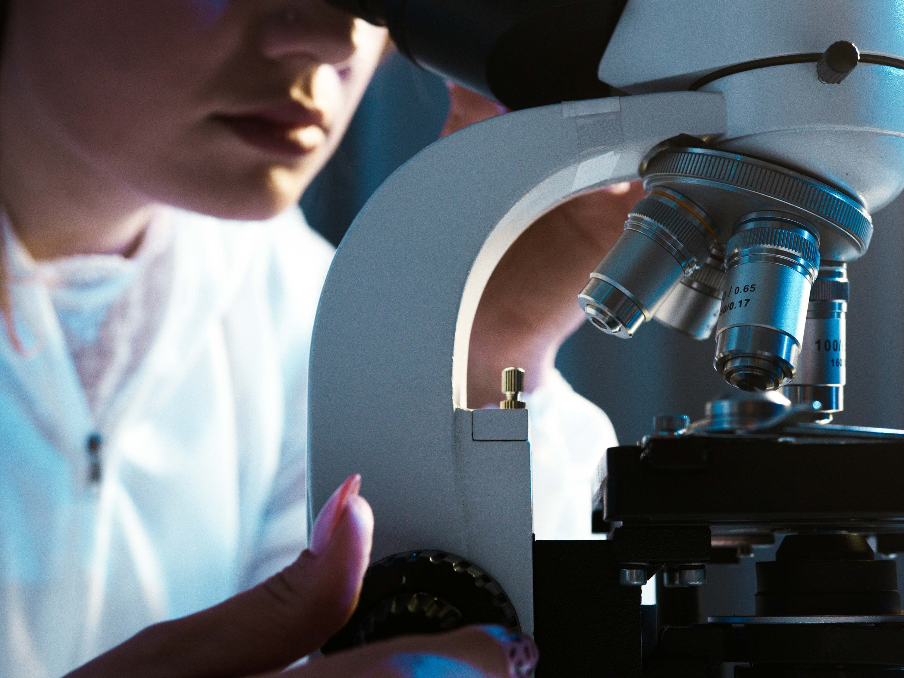 ¿Por qué son necesarias alternativas médicas más allá de las vacunas contra la Covid-19 en México?