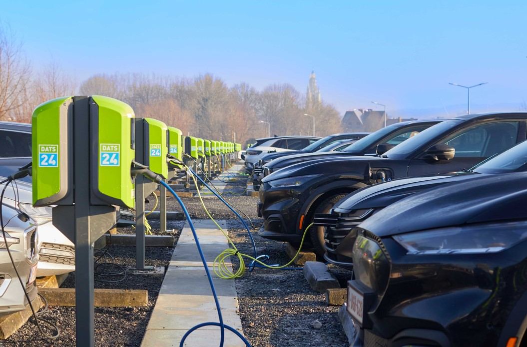 DATS 24 OPENS 50 NEW CHARGING HUBS