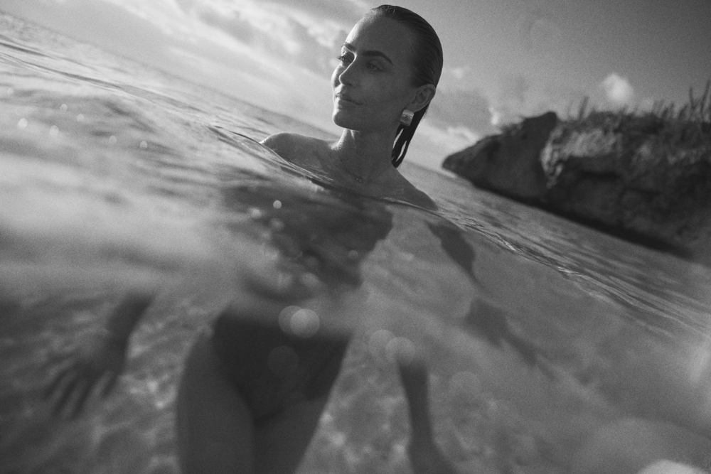 HUNKEMÖLLER SS25 M25 Q2 Swim Janni Underwater 2013 BW HUNKEMÖLLER SS25 M25 Q2 Swim Janni Underwater 2013 BW