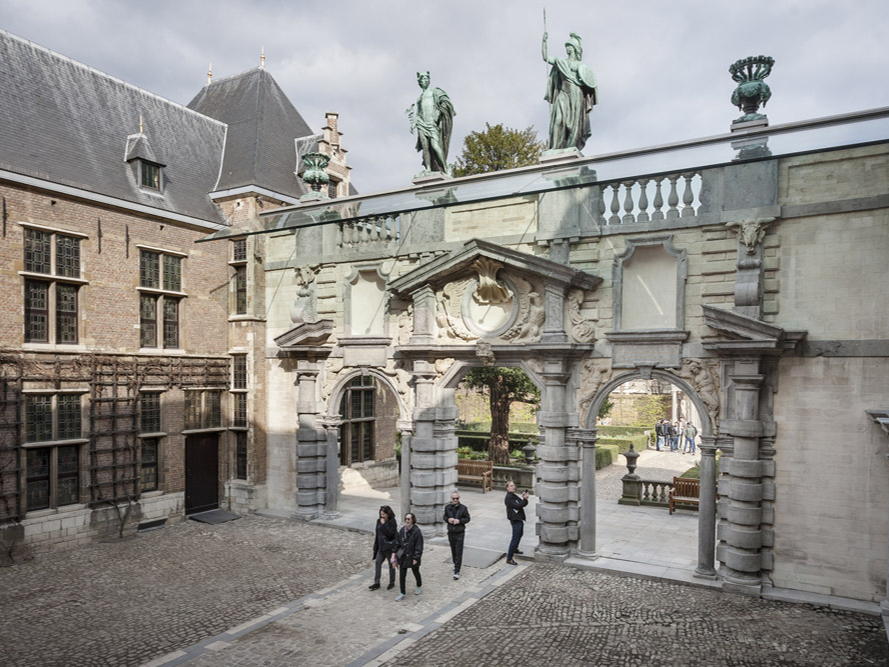 Das Rubenhaus vollendet die Restaurierung des Portikus und des Gartenpavillons