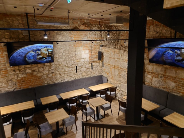 Drevny Kocur, a modern Czech restaurant chain installs 69 Sony BRAVIA 4k professional displays