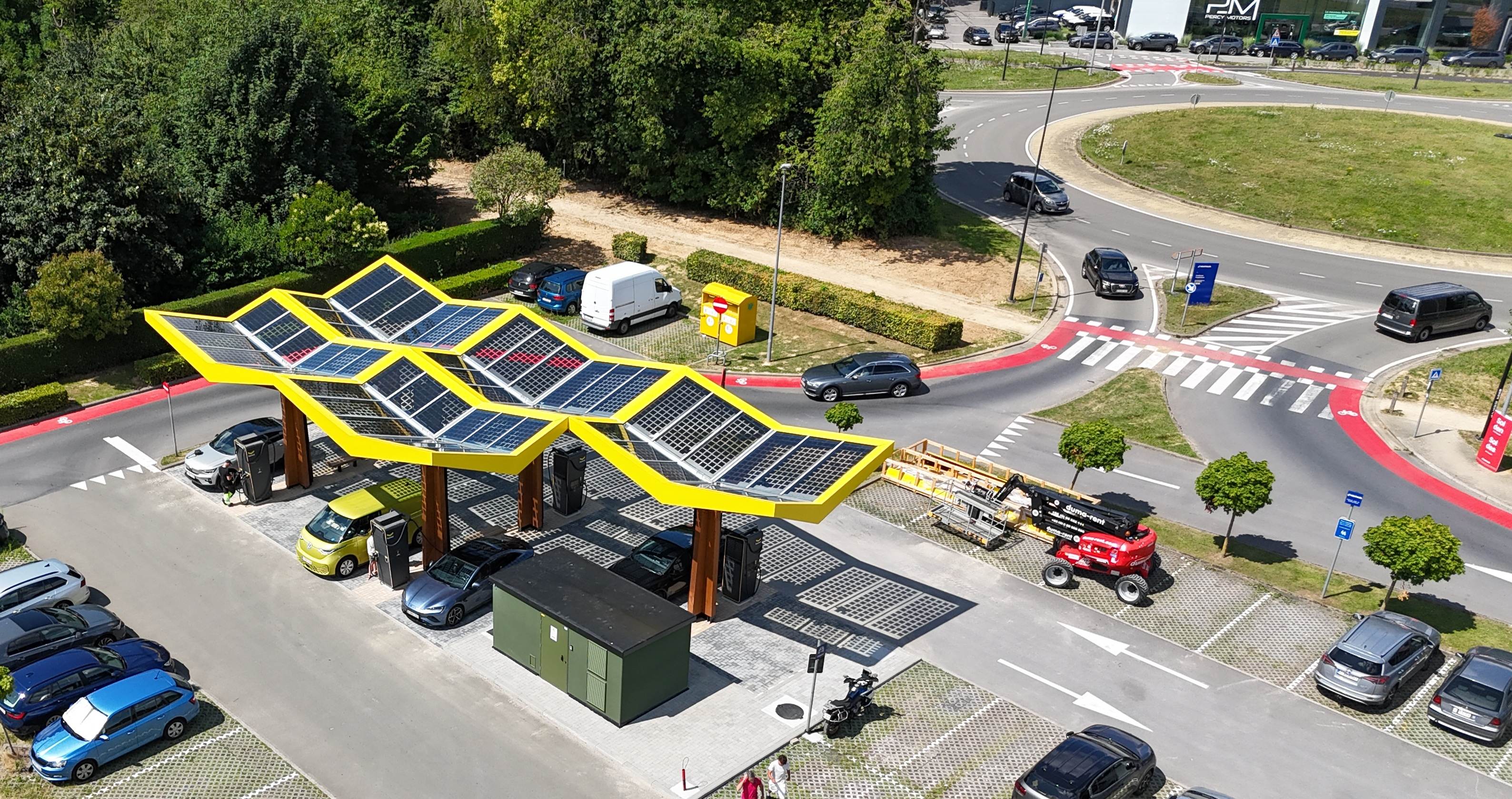 Fastned ouvre une station de recharge rapide au Decathlon de Wavre