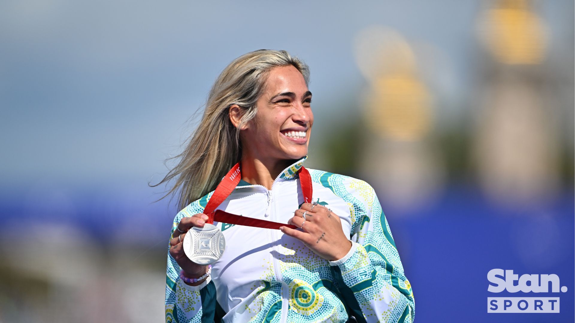 Madison de Rozario claimed Silver in the T54 Marathon, her eighth Paralympic medal.