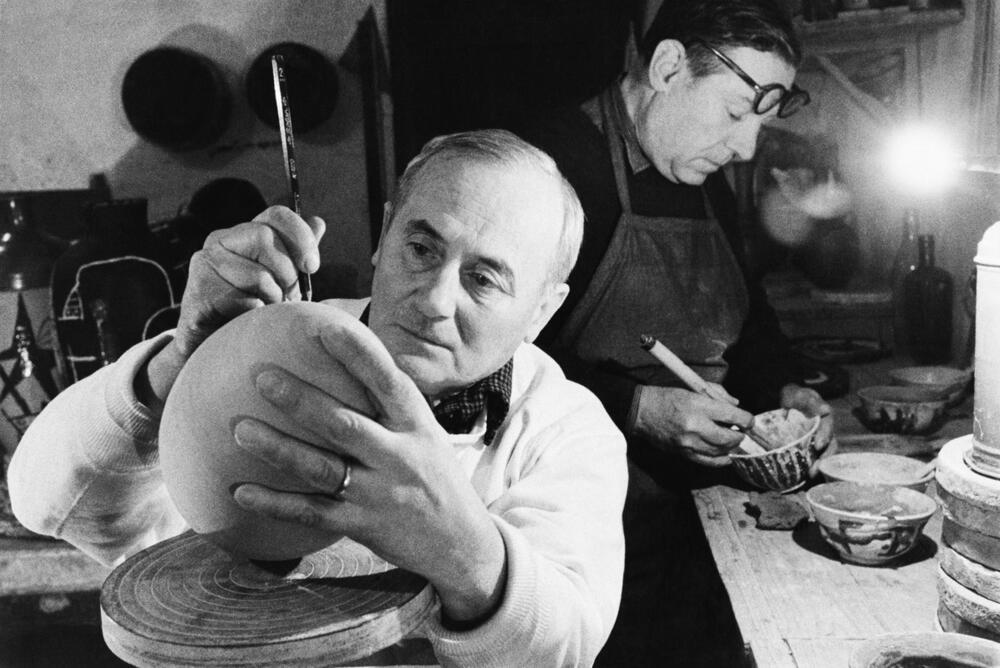 Joan Miro, Spanish Catalan painter and sculptor. AKG9365567 ©akg-images / sciencesource / Rapho Agence