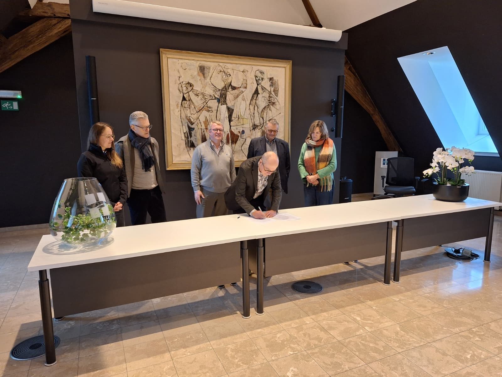 Ondertekening door VLM, Hoyweads NV, VMM en gemeente Hemiksem