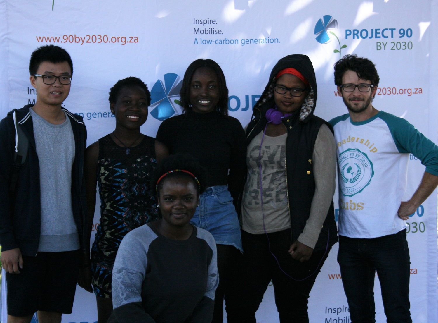 Learners (from left Jailong Weng, Anesu Magaya, Danai Gwangwadza, Hope Mvimbi and bottom Paidmoyo Star Musandu) from Rhodes High School with Project 90’s Daniel Robinson