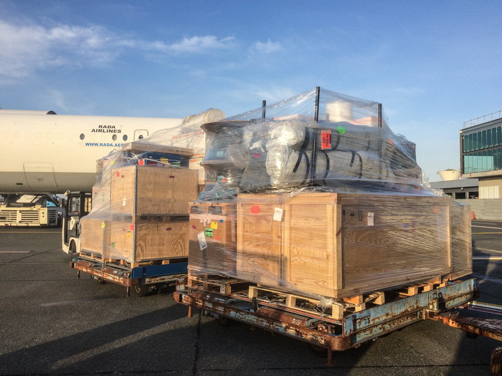MSF teams are loading medical equipment including inflatable hospital in Merignac airport on 21 March 2020 to be sent to Isfahan, Iran to respond to the coronavirus pandemic.
Copyright: Brigitte Rossotti/MSF MSF teams are loading medical equipment including inflatable hospital in Merignac airport on 21 March 2020 to be sent to Isfahan, Iran to respond to the coronavirus pandemic.
Copyright: Brigitte Rossotti/MSF