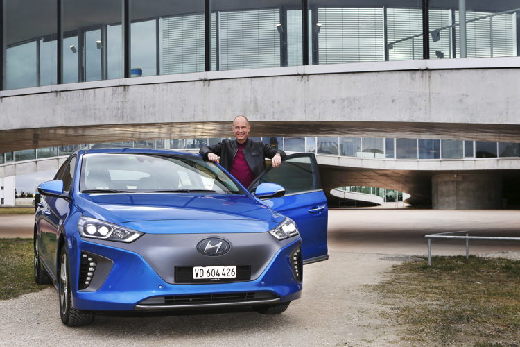 Bertrand Piccard & IONIQ Electric