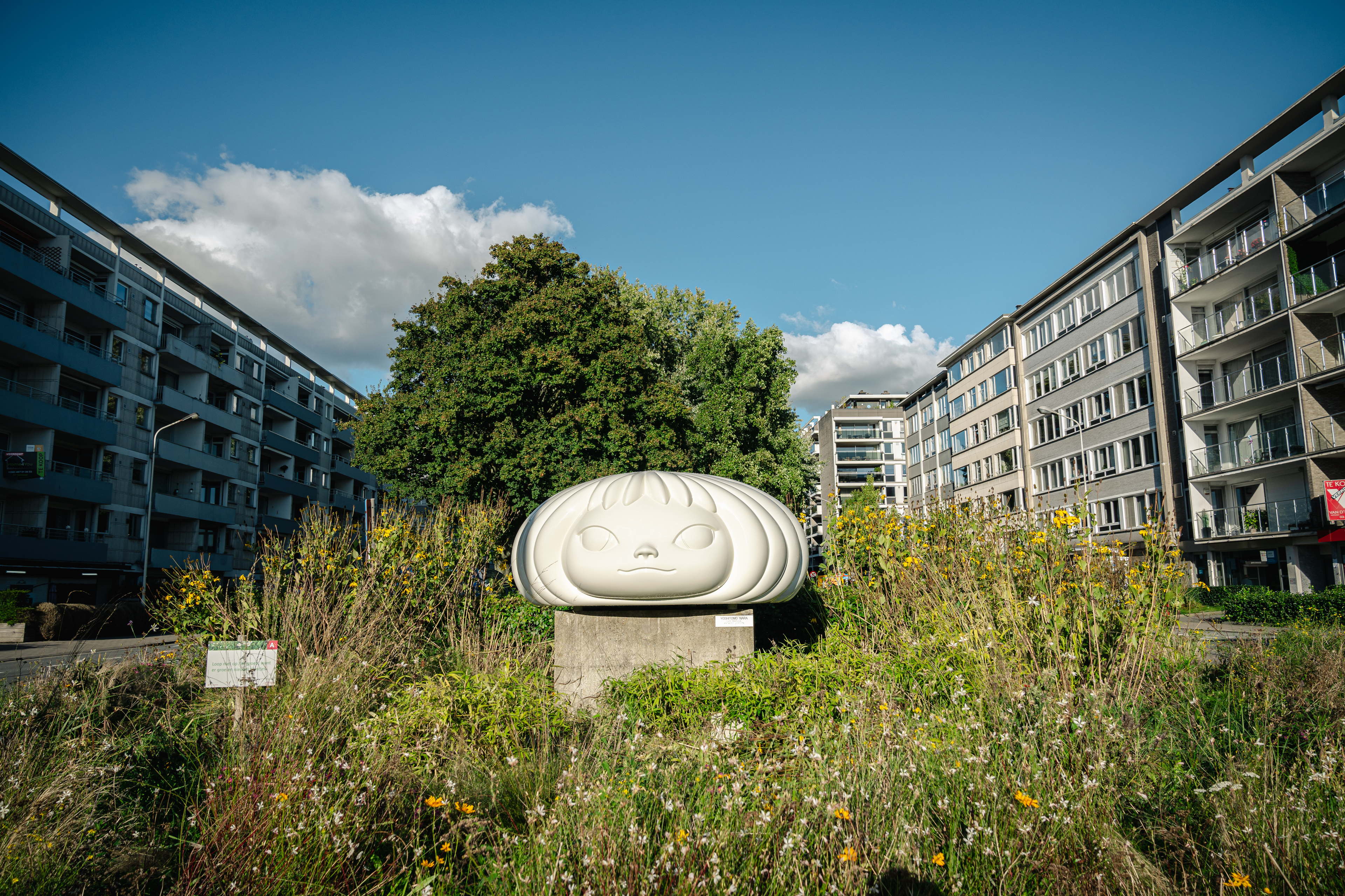 Kunstwerk Puff Marshie staat weer op vertrouwde plek aan Fruithoflaan
