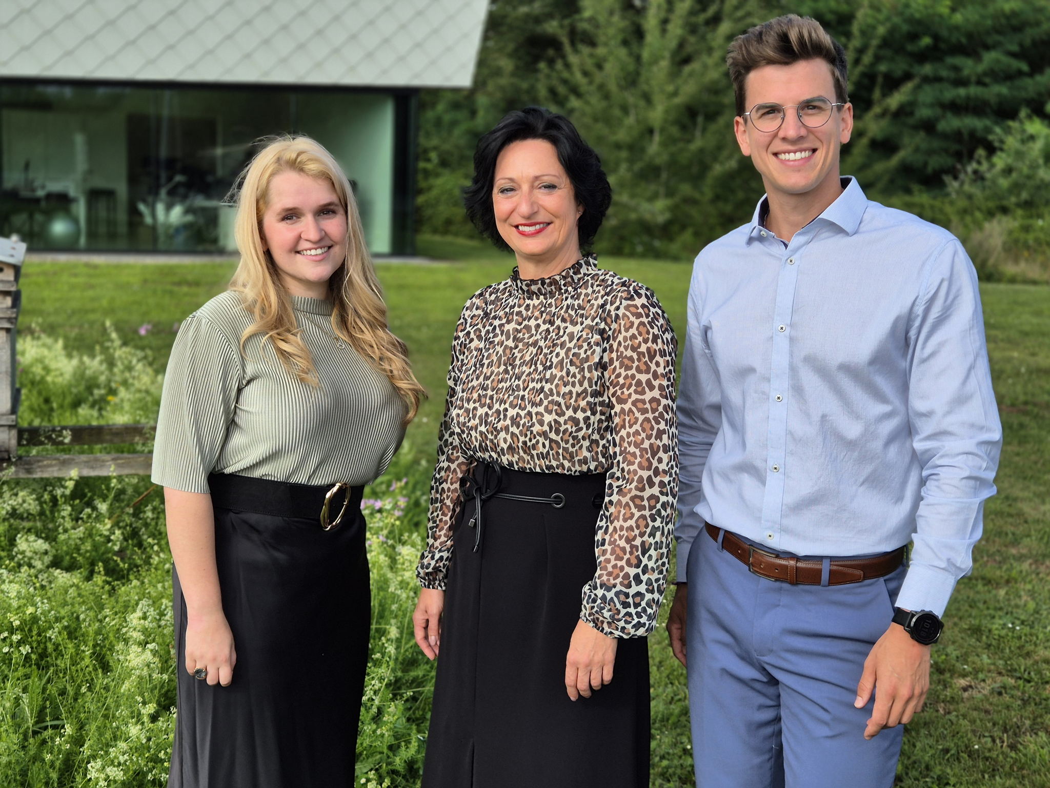 Gitte Briers (adviseur duurzaam Voka - KvK Limburg), Hilde Rutten (CEO BergHOFF Belgium) & Wout Vandeweyer (adviseur duurzaam Voka - KvK Limburg) Gitte Briers (adviseur duurzaam Voka - KvK Limburg), Hilde Rutten (CEO BergHOFF Belgium) & Wout Vandeweyer (adviseur duurzaam Voka - KvK Limburg)