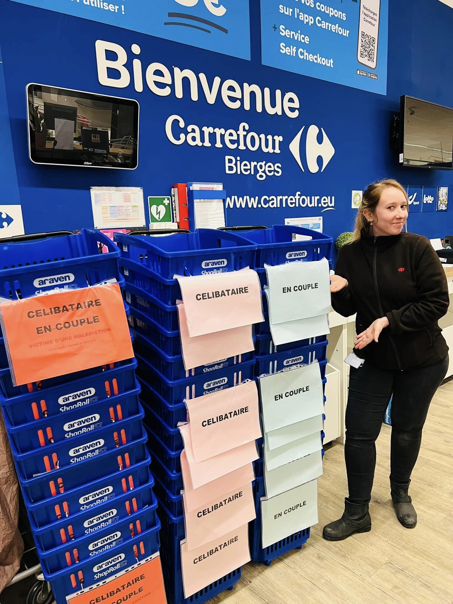 Paniers De Courses En Couleur Pour Le Tri