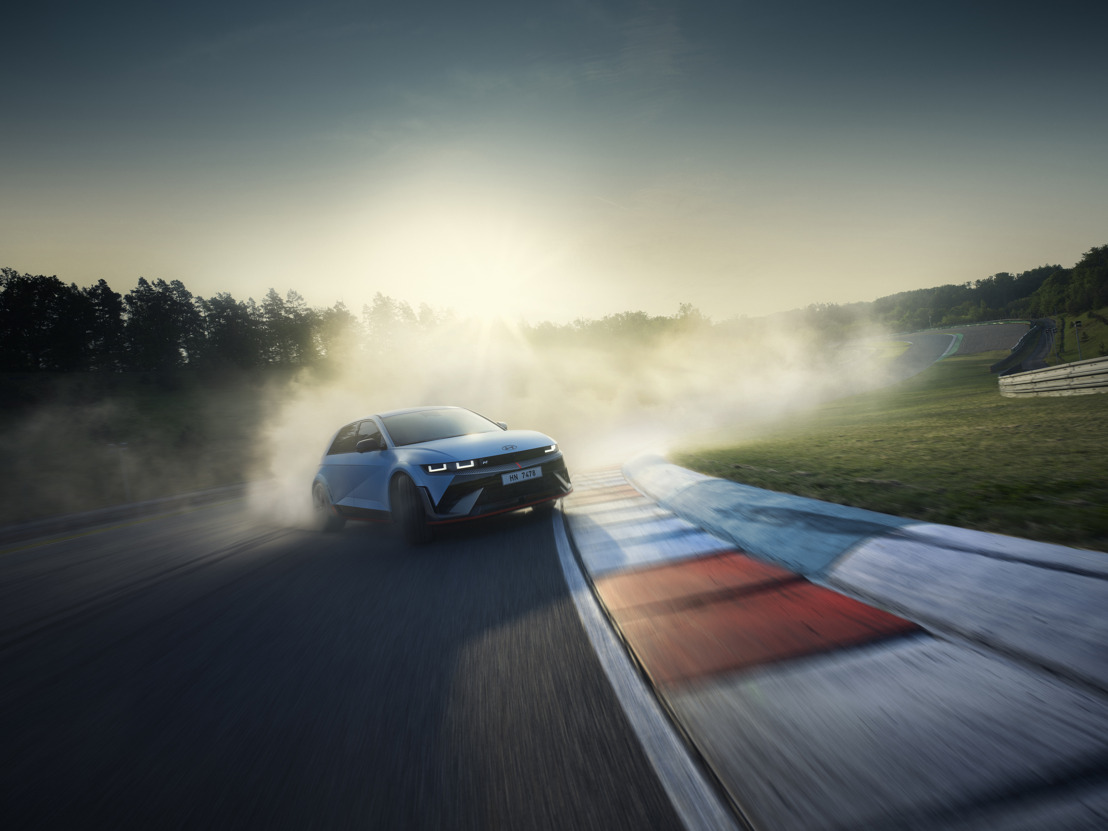 Der Hyundai IONIQ 5 N feiert Weltpremiere beim Goodwood Festival of Speed und setzt neue Massstäbe für Hochleistungs-Elektrofahrzeuge und Fahrspass