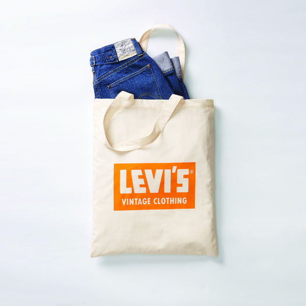 Levi’s® Vintage Clothing lance une réédition du jean Lot 401, la plus ancienne paire de blue jeans pour femmes signée Levi’s® 