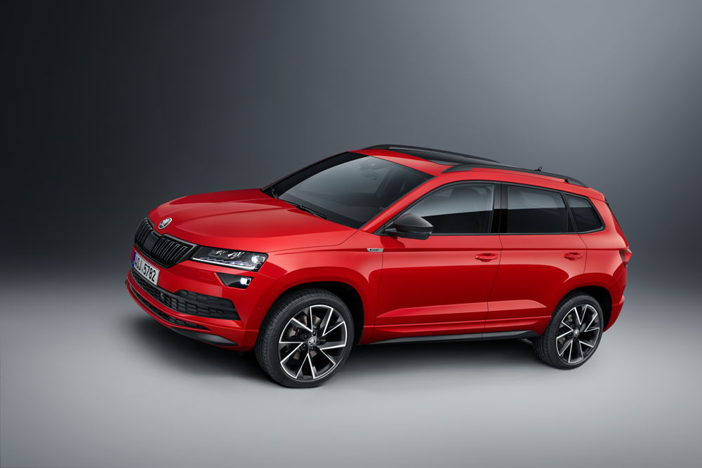 ŠKODA AUTO made a strong start to the second half of
the year, delivering 99,700 vehicles to customers
worldwide in July, and exceeding last year's sales by
14.6% (July 2017: 87,000 vehicles). Alongside Europe
(+15.7%), ŠKODA made considerable gains in Russia
(+24.7%), China (+13.9%) and India (+12.7%).