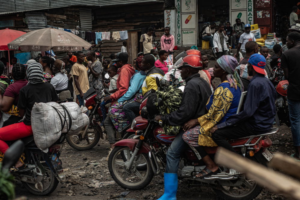 Title: IDP leaving camps around Goma Copyright: Daniel Buuma Countries: Democratic Republic of Congo Date taken / Date Recorded: 11 February, 2025 Caption / Description: Internally displaced people leaving Kimachini camp, located next to Goma.