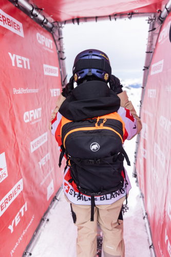Sybille Blanjean at the start ©Dom Daher
