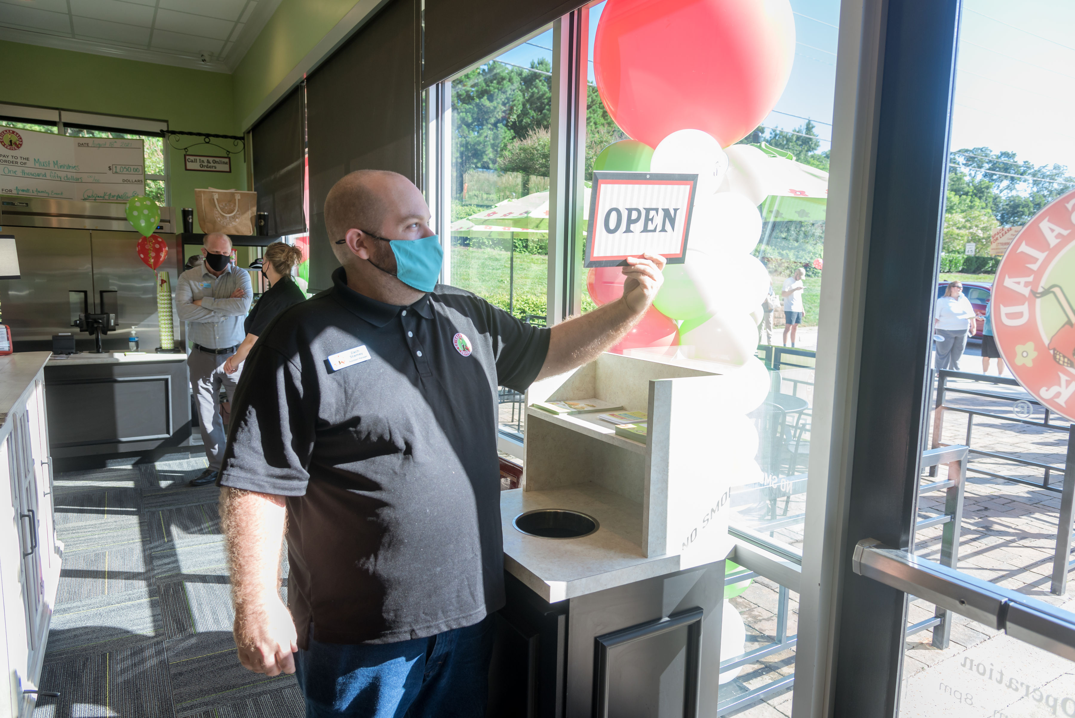 Chicken Salad Chick celebrates recent grand opening in West Cobb