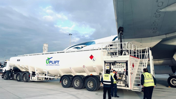 UPLIFT INTERNATIONAL en Luchthaven Oostende-Brugge bundelen krachten voor duurzame luchtvaart
