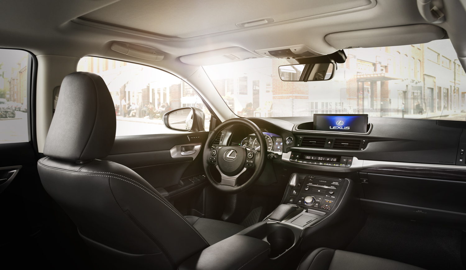 Lexus CT200h interior 