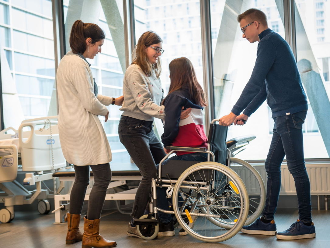 17-jarige Stephanie opent uniek simulatie-lab als 'Baas van Morgen' bij AP Hogeschool 