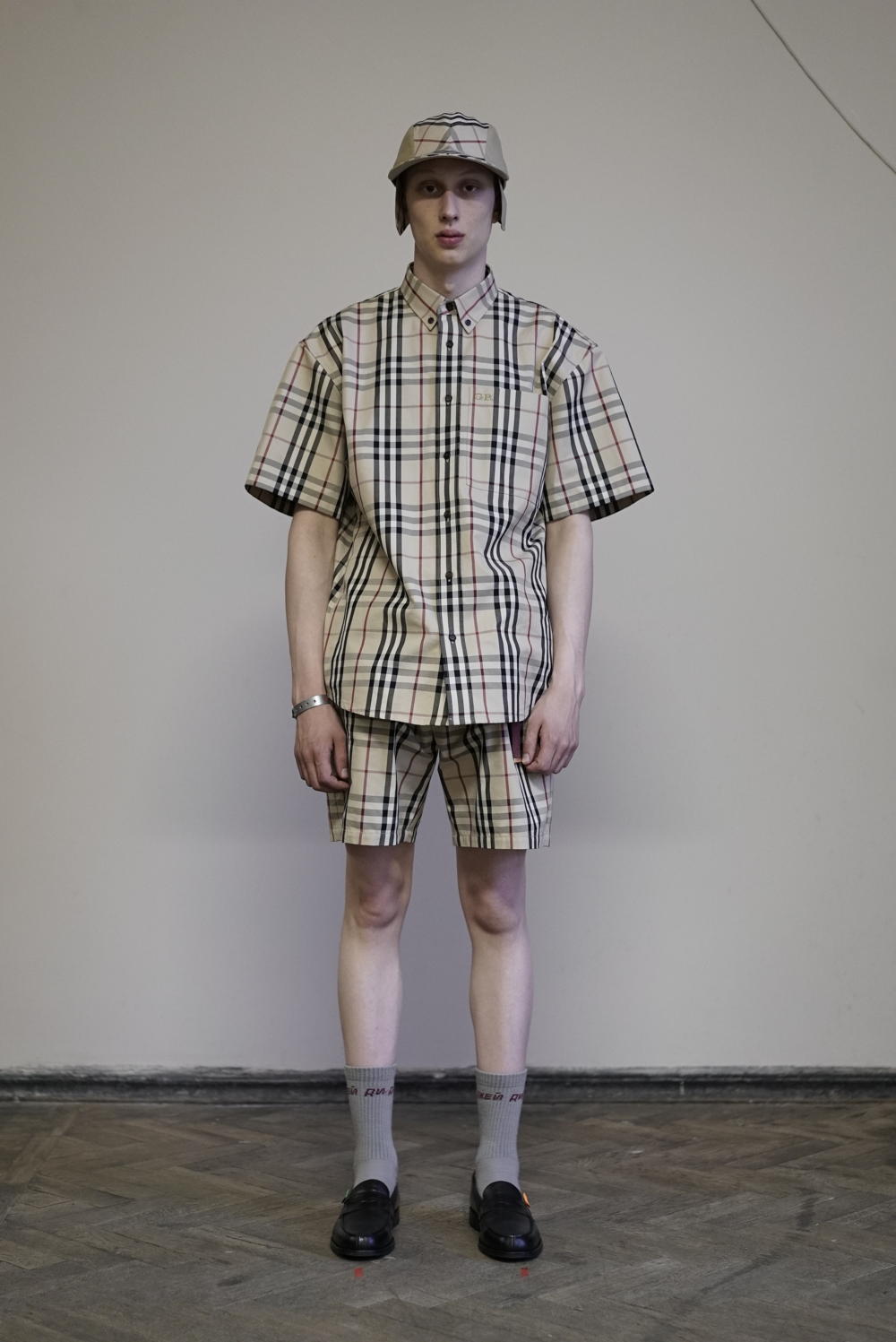 BURBERRY COLABORA CON GOSHA RUBCHINSKIY EN SU ULTIMA COLECCION PARA HOMBRE