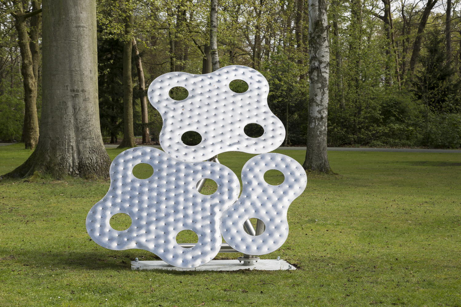 Richard Deacon, Infinity #13, 2001 - Copyright and courtesy of the artist - Foto: Werner J. Hannappel
