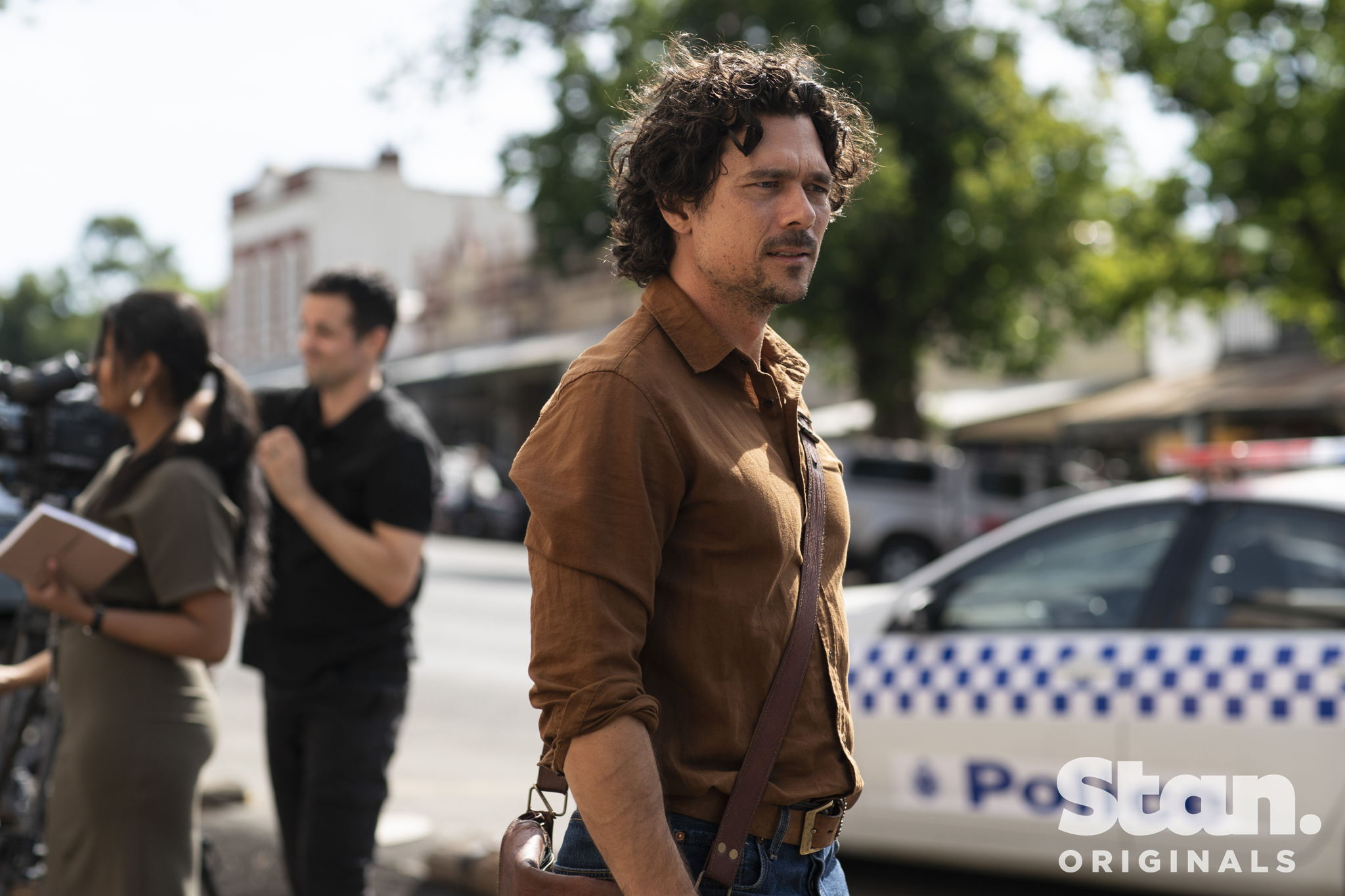 Luke Arnold as Martin Scarsden Luke Arnold as Martin Scarsden
