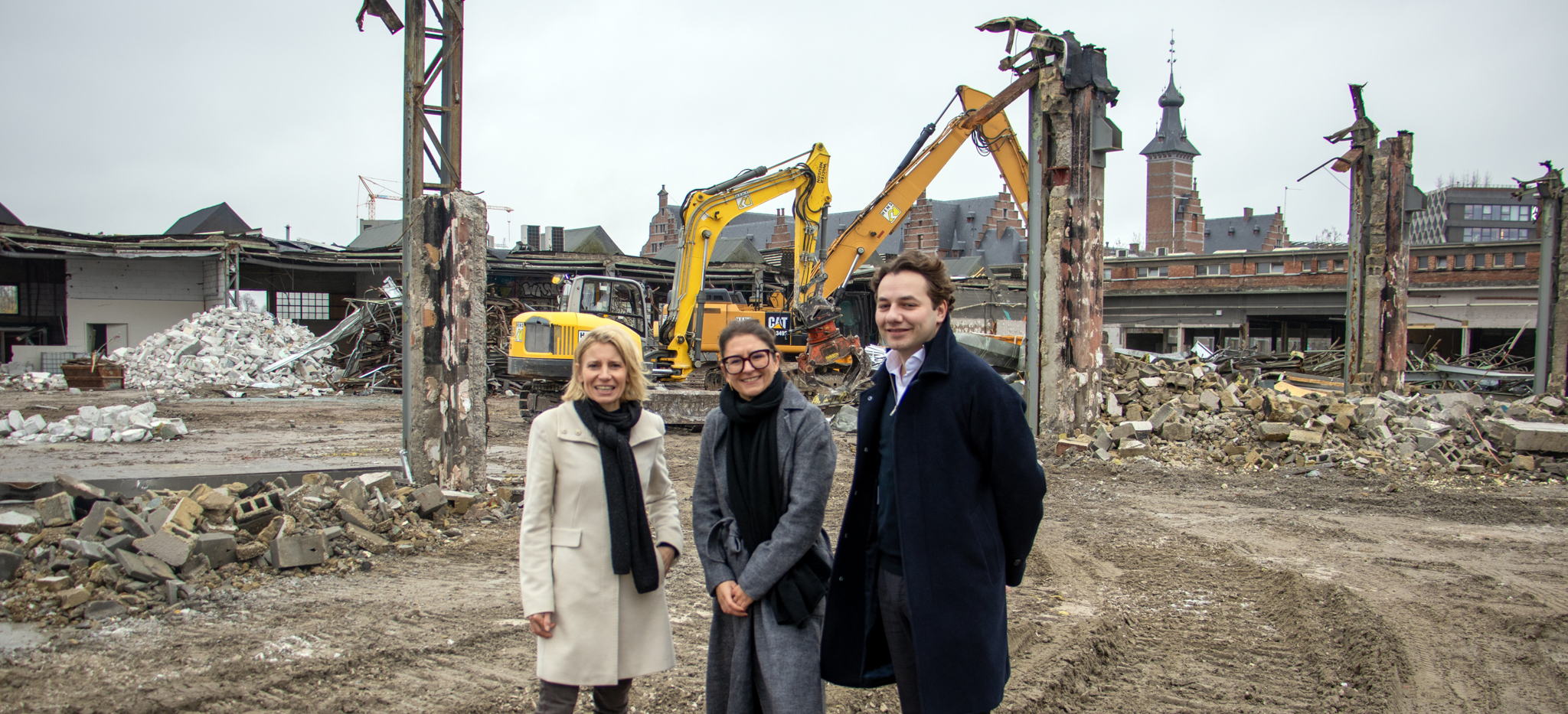 Schepen Geypen zet sloophamer in oude baanwinkels op Keerdoksite