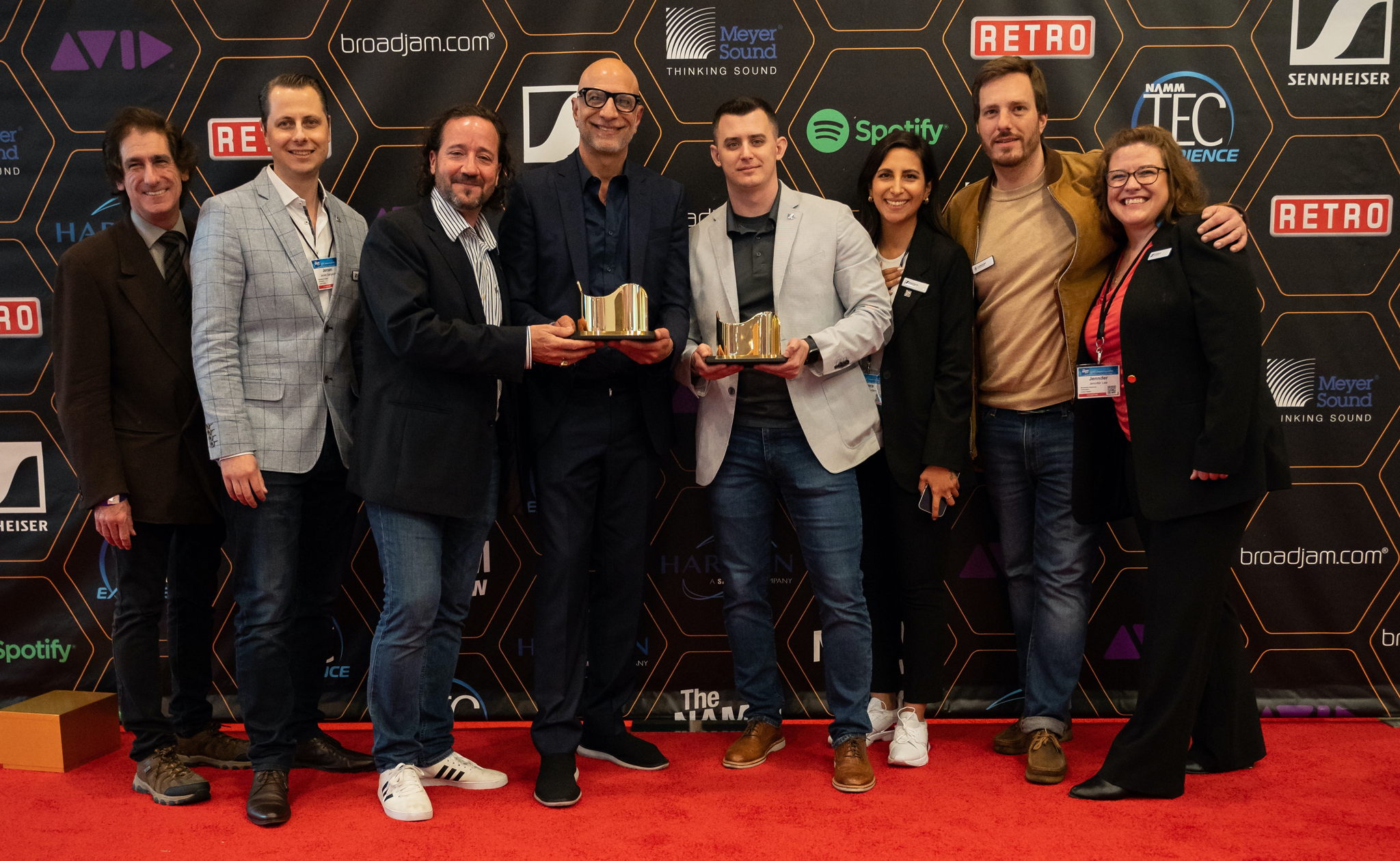 Sennheiser dan Neumann sama-sama dinobatkan Peraih Teknis Luar Biasa dalam ajang tahunan NAMM TEC Award ke-38 (Kredit foto: Jeff Touzeau)
