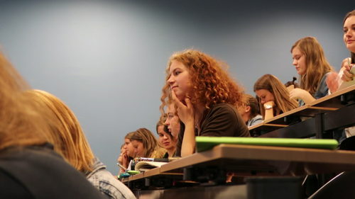 Laura - Op kot (c) VRT