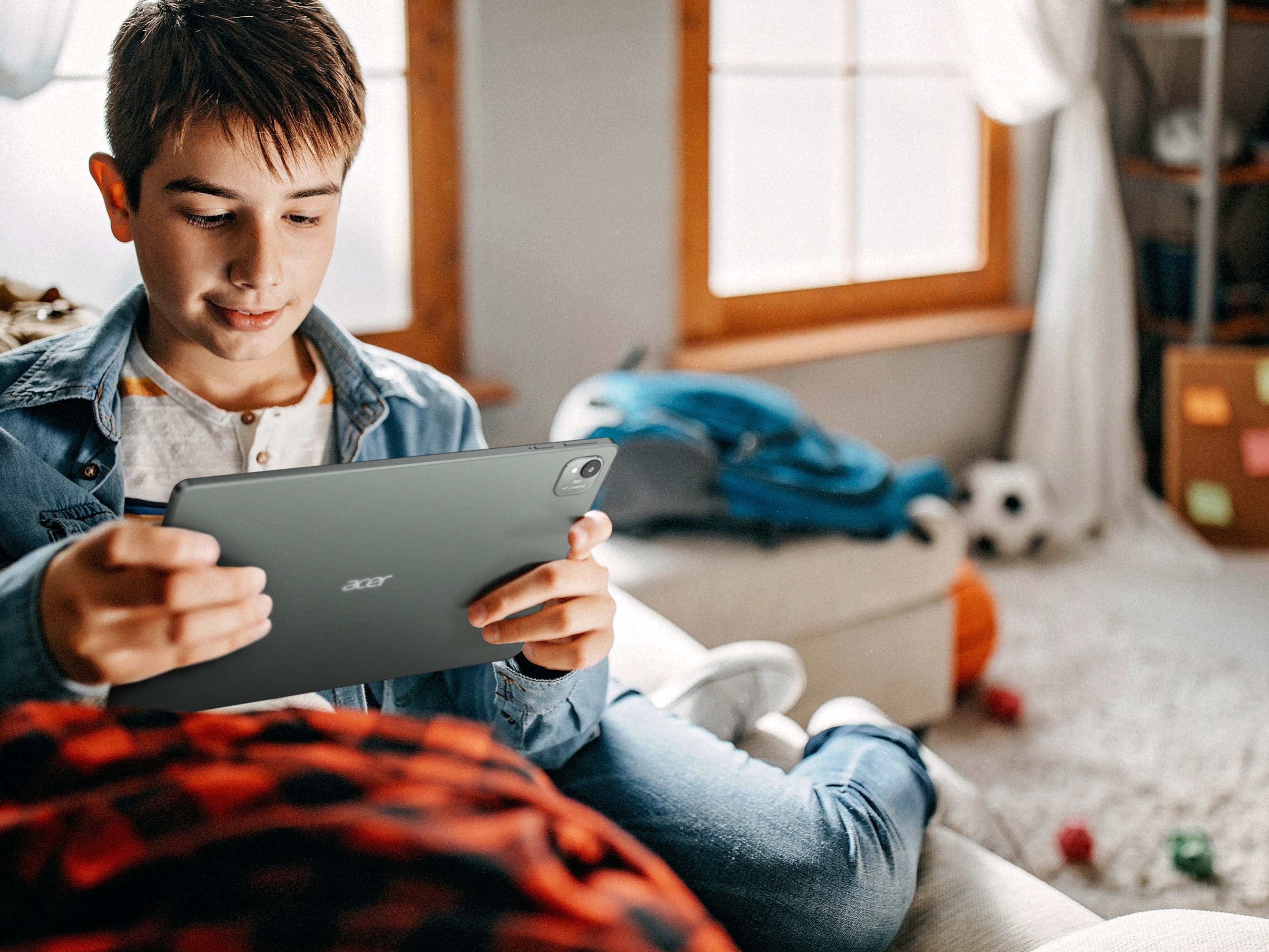 Acer Introduces Pair of Iconia V Series Tablets, Connect Series 5G CPE, Mobile Hotspot and Dongle