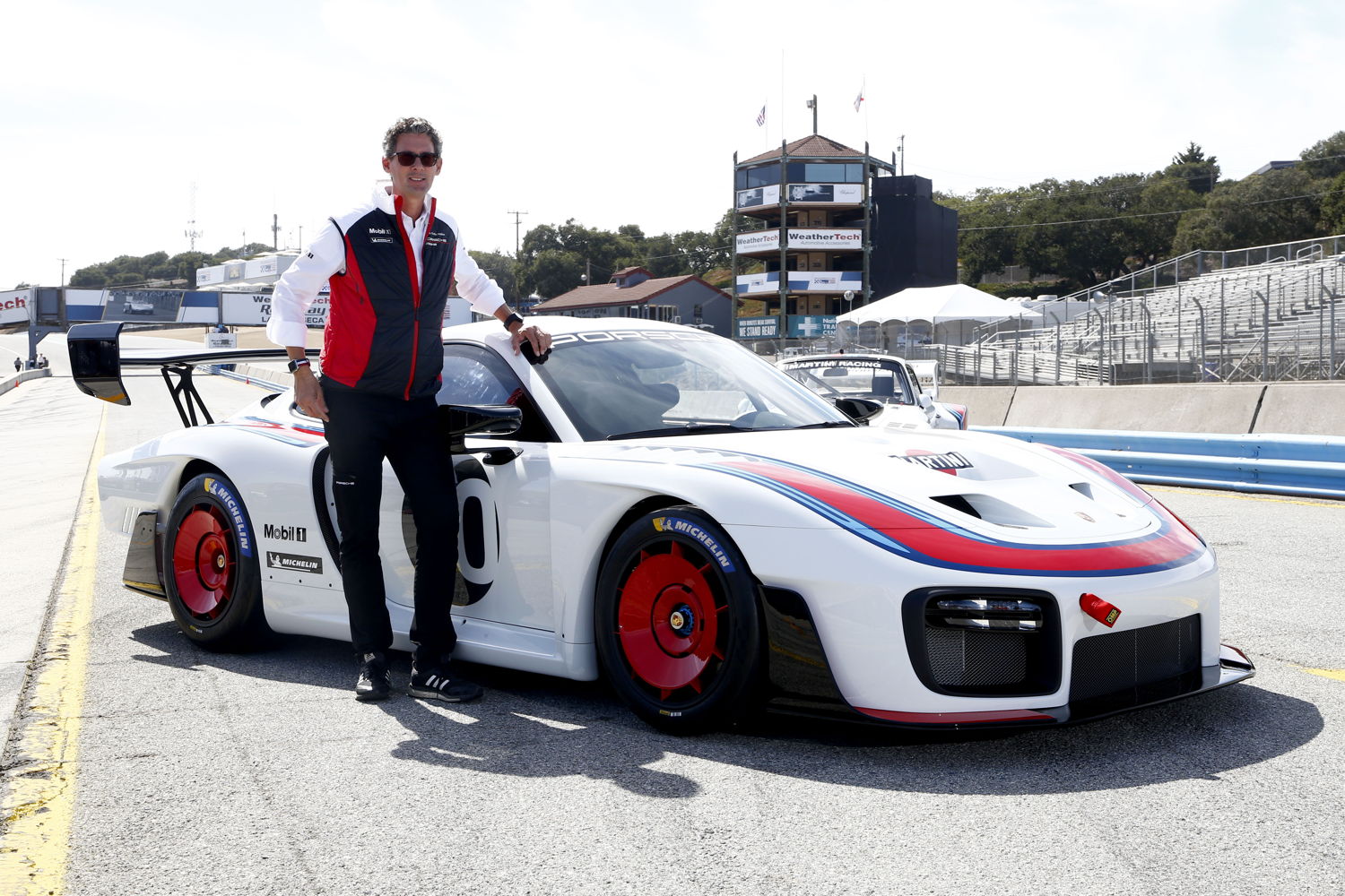 Dr. Frank-Steffen Walliser, Director de Porsche Motorsport. Estreno mundial: nueva versión exclusiva del Porsche 935 - Un auto de 700 caballos para carreras de clubes, con motivo de los 70 años de autos deportivos Porsche