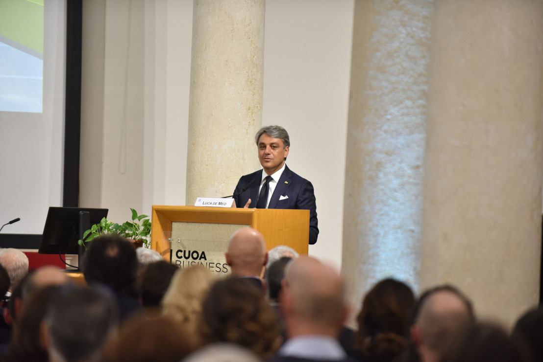 Luca de Meo is awarded an Honorary Master’s Degree from Italy’s CUOA Business School
