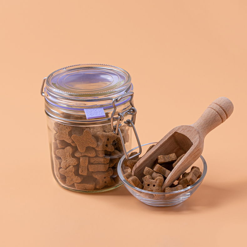 Hondensnacks Imby Petfood. Copyright: Pieter Pot