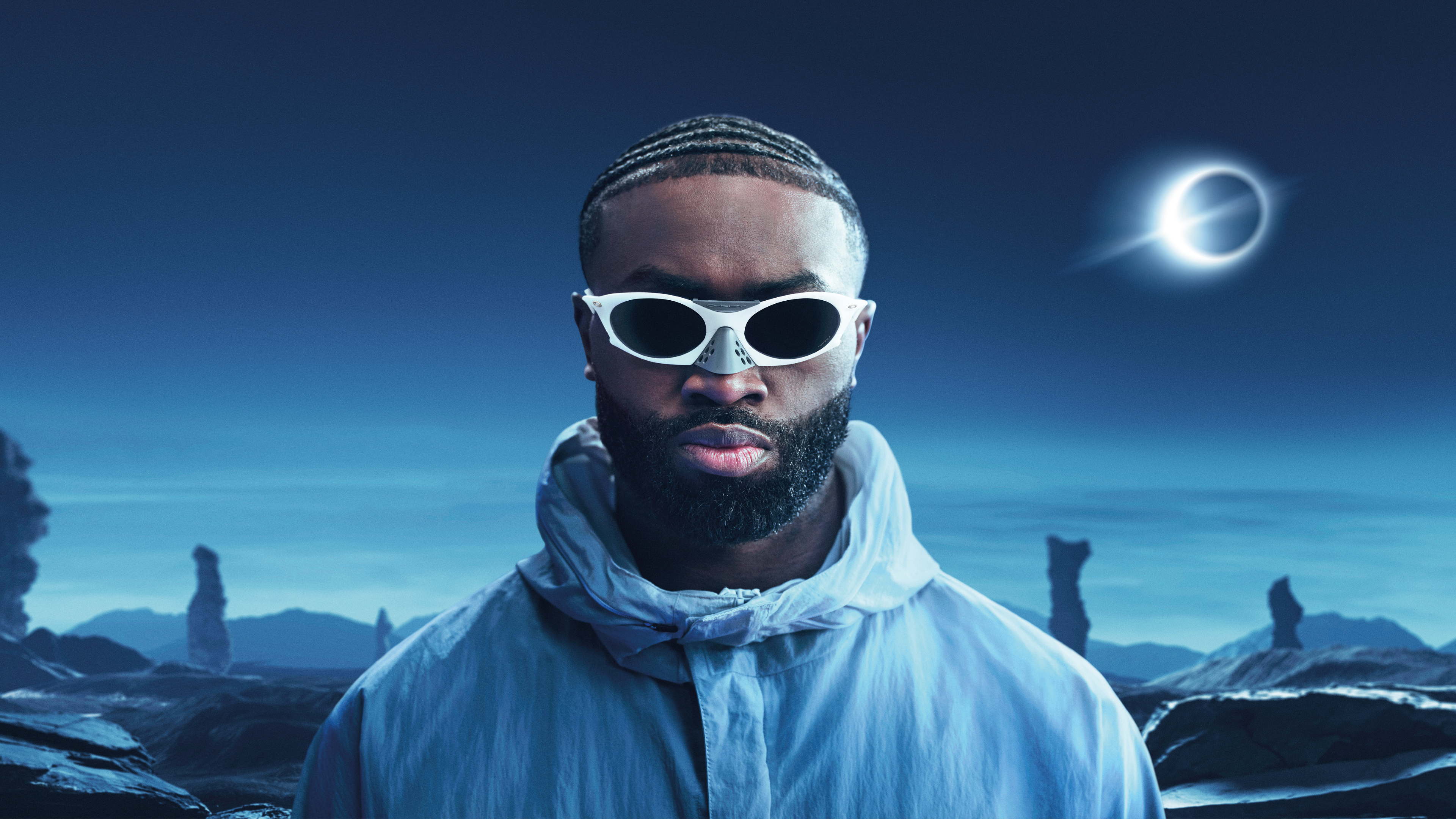 LA ESTRELLA DE LA NBA JAYLEN BROWN SE UNE AL EQUIPO OAKLEY PARA REDEFINIR LAS REGLAS DEL ESTILO Y LOS LENTES DEPORTIVOS