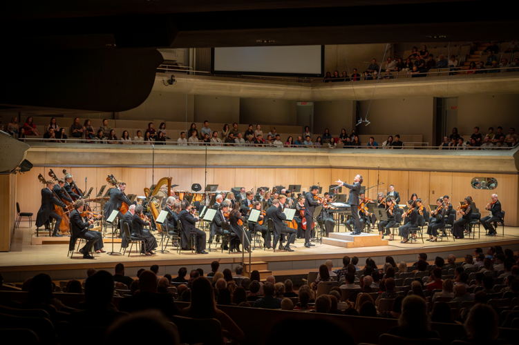 Randall Goosby and the TSO (Photo by Allan Cabral/Toronto Symphony Orchestra)