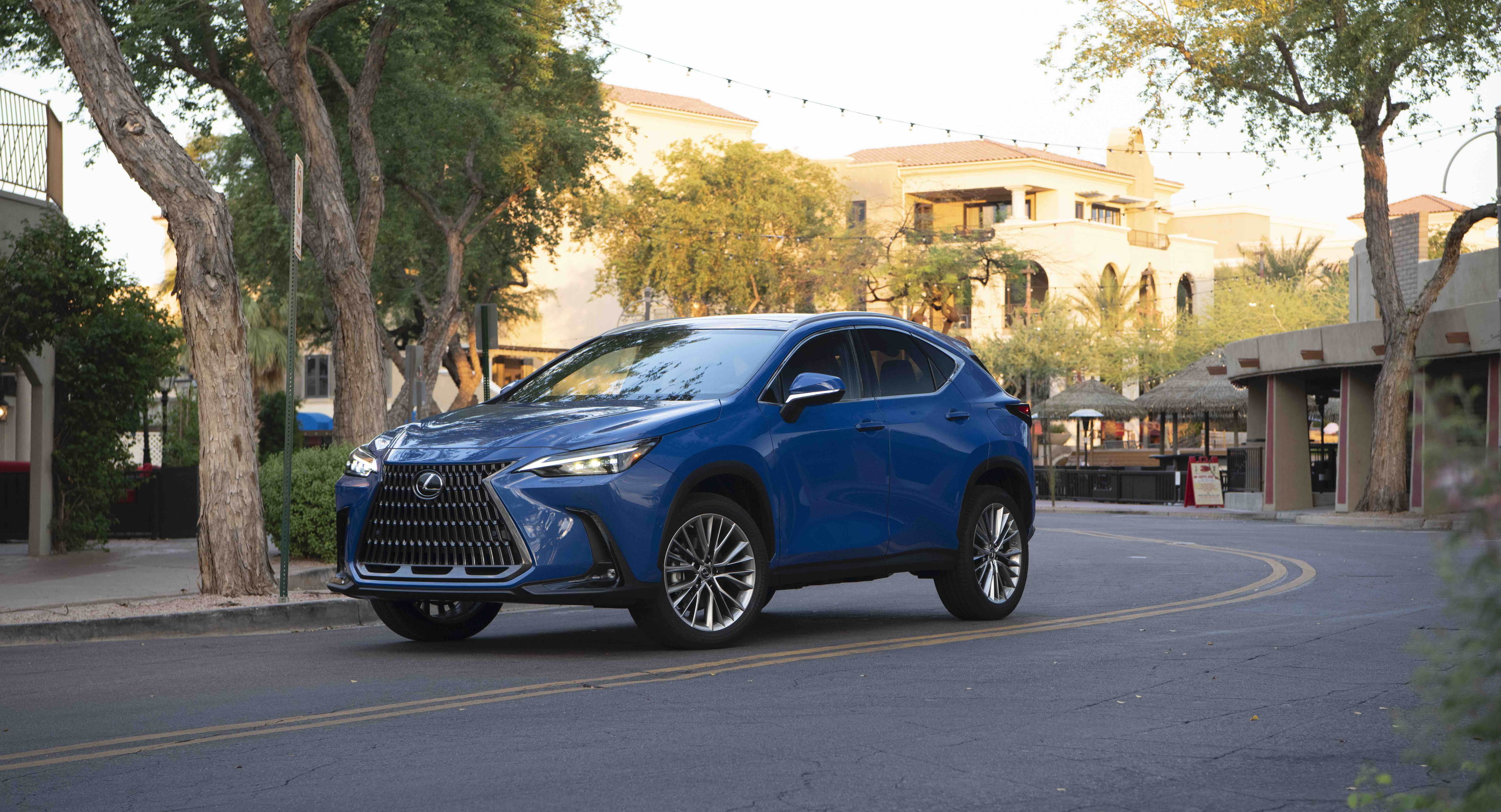 Lexus cierra marzo con récord de ventas, creció 21% con respecto a 2024