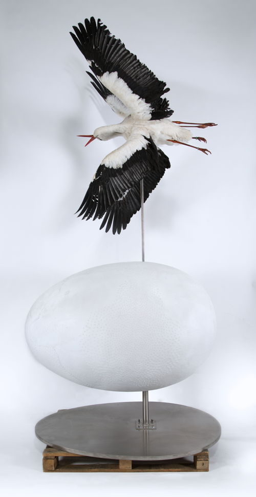 Koen Vanmechelen, Fertility comes from outside, Taxidermy storks, ostrich skin, polyester and steel, 318 h x 160 x 125 cm © Koen Vanmechelen, 2022, photo by Stoffel Hias 
