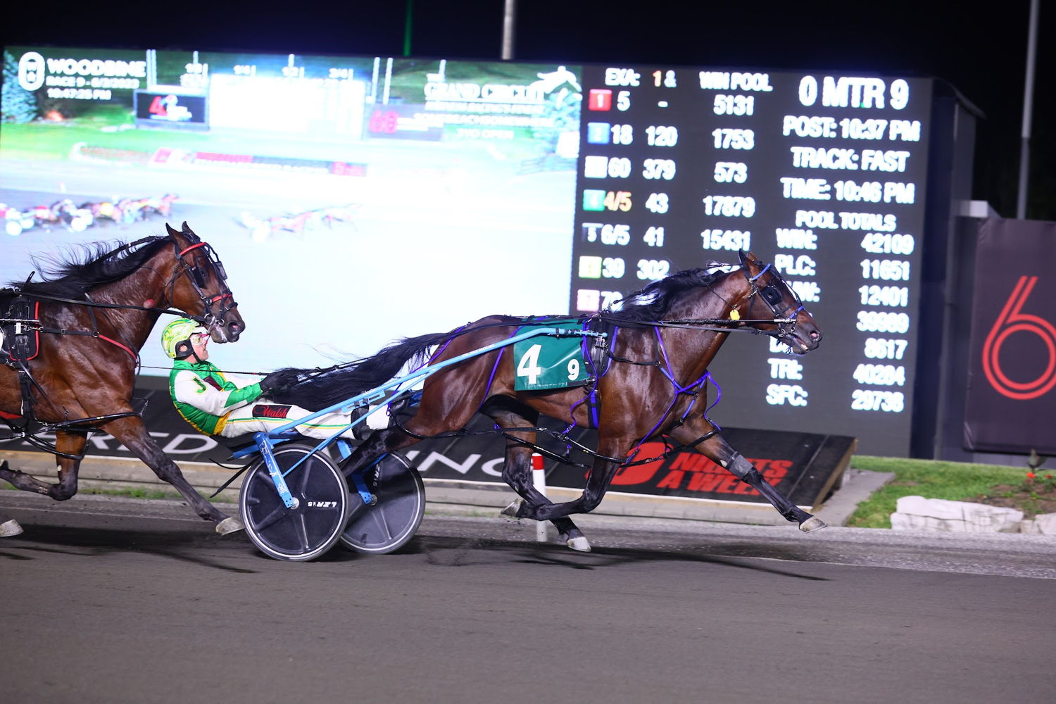 Stockade Seelster winning a division of the Somebeachsomewhere. (New Image Media)